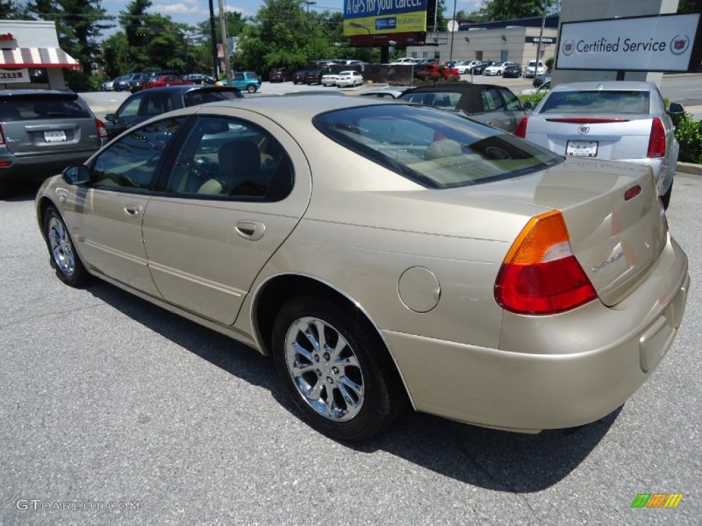 2000 300 M Sedan - Champagne Pearl / Camel/Tan photo #8