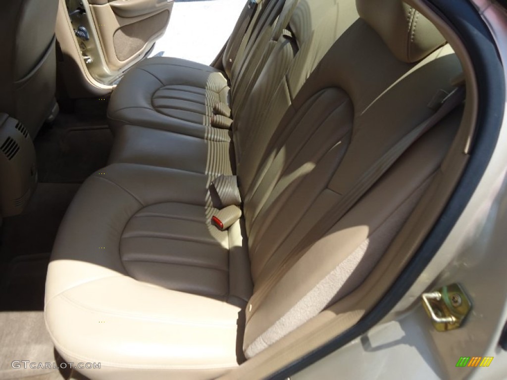 2000 300 M Sedan - Champagne Pearl / Camel/Tan photo #17