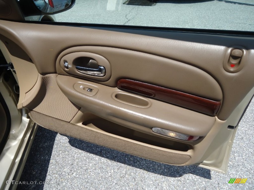 2000 300 M Sedan - Champagne Pearl / Camel/Tan photo #19