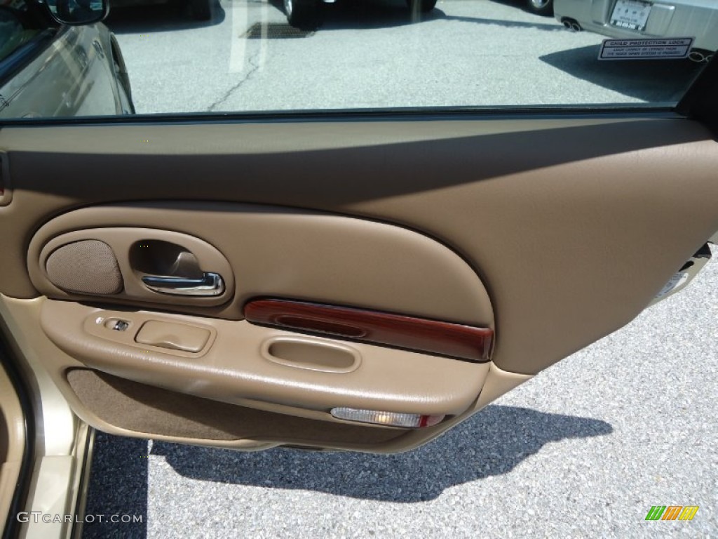 2000 300 M Sedan - Champagne Pearl / Camel/Tan photo #20
