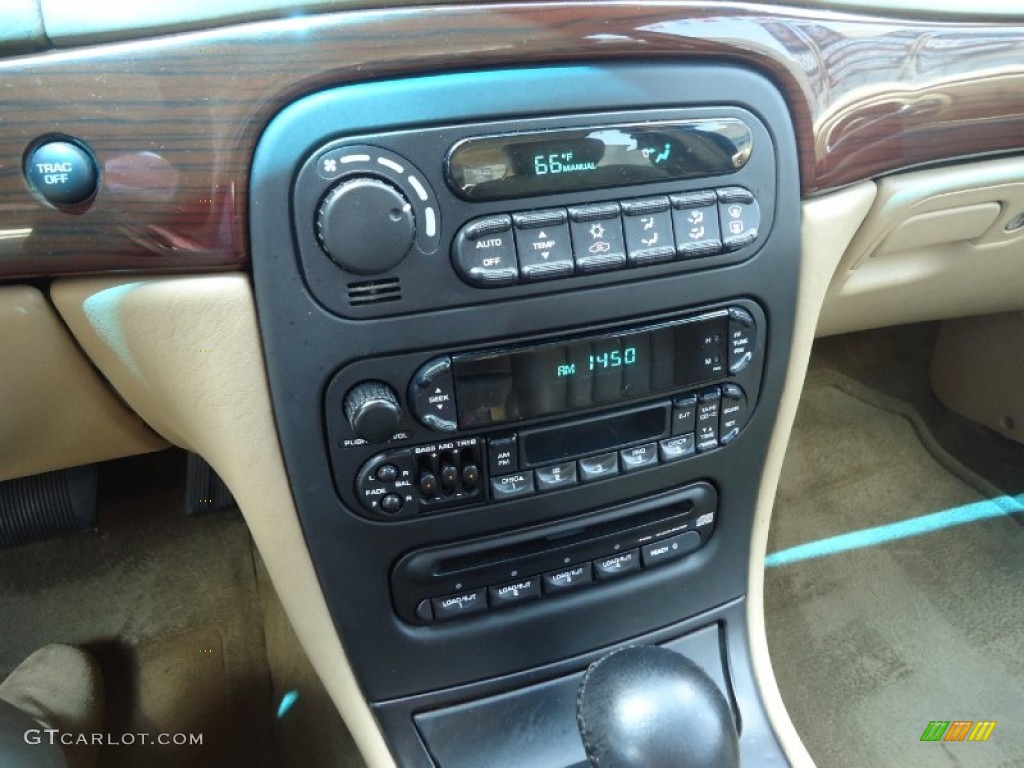 2000 Chrysler 300 M Sedan Controls Photo #82480259