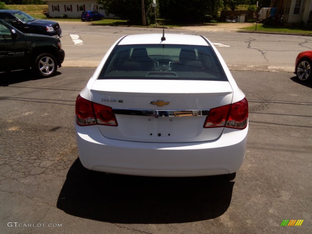 2013 Cruze ECO - Summit White / Jet Black/Sport Red photo #4