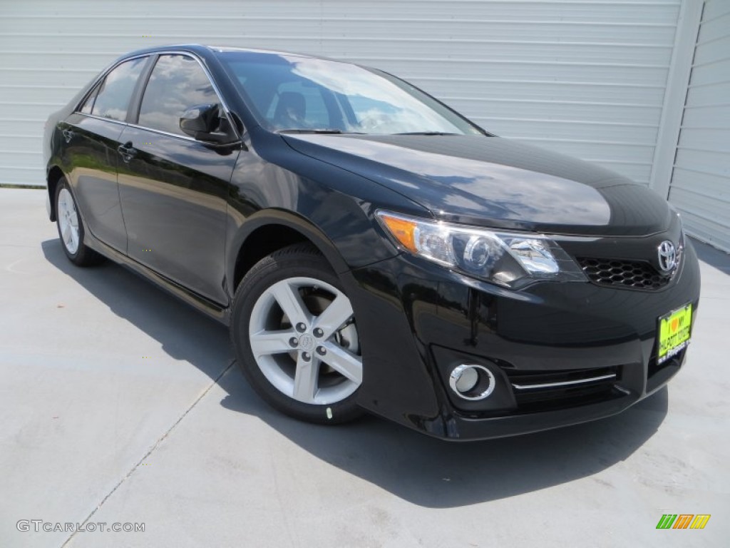 2013 Camry SE - Attitude Black Metallic / Black photo #1