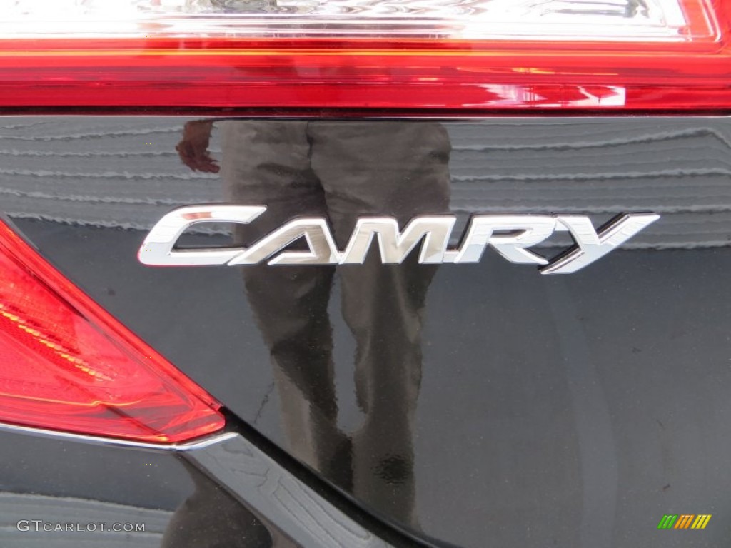 2013 Camry SE - Attitude Black Metallic / Black photo #12