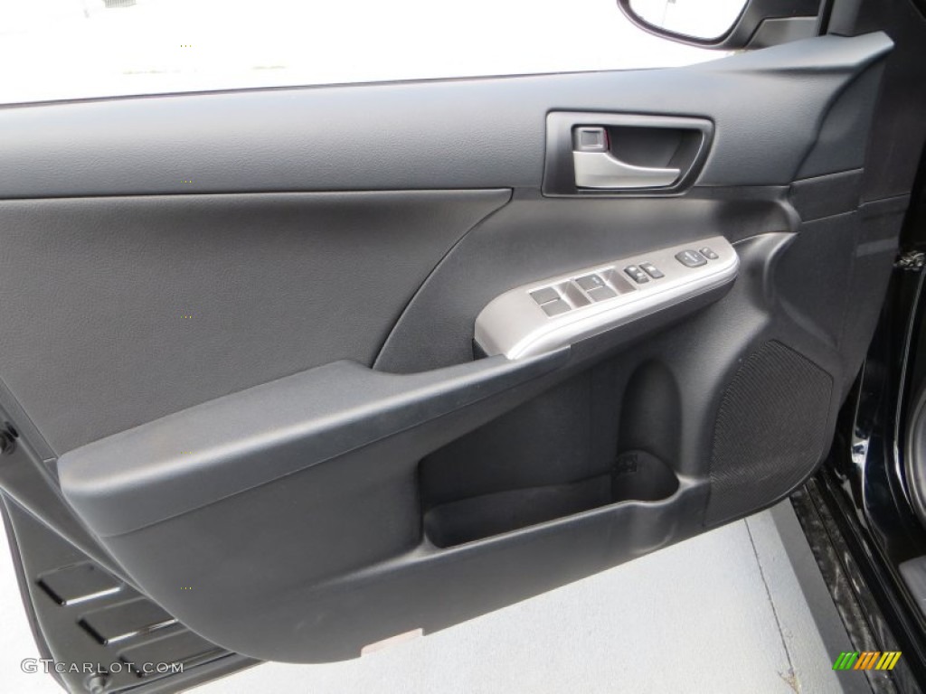 2013 Camry SE - Attitude Black Metallic / Black photo #21
