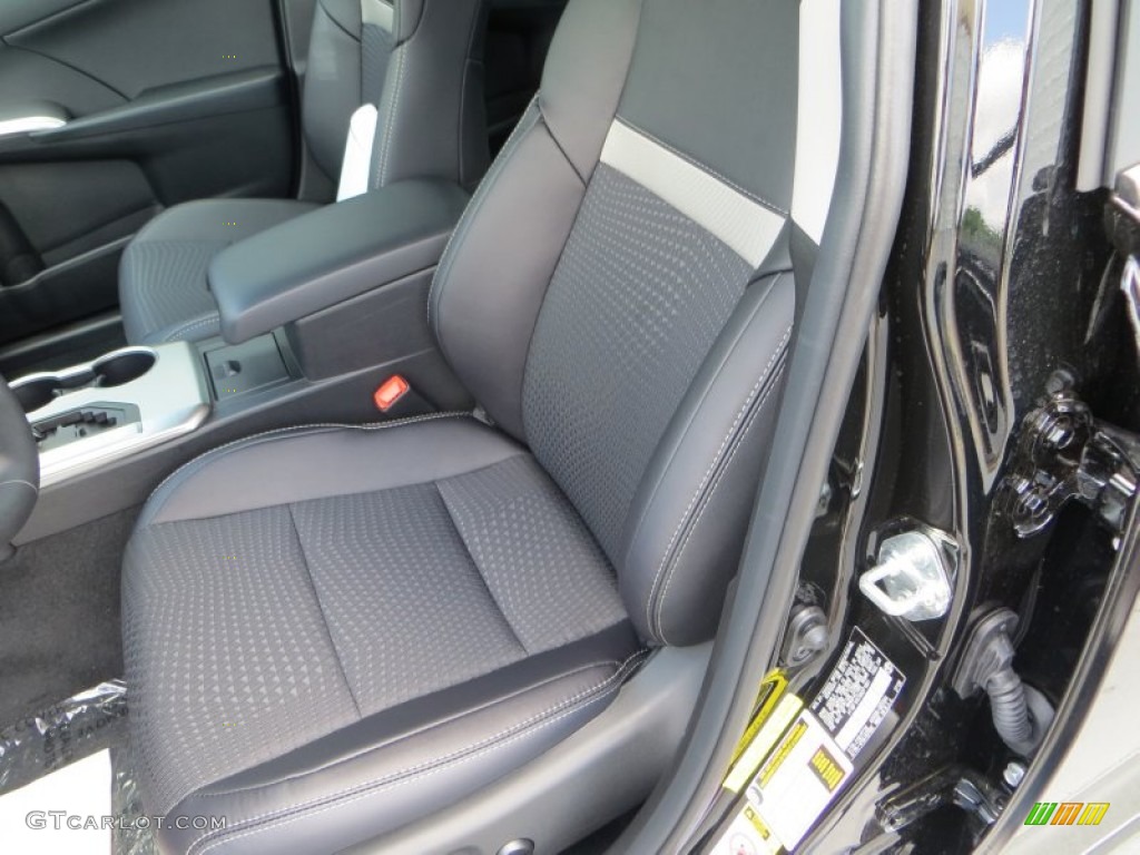 2013 Camry SE - Attitude Black Metallic / Black photo #22