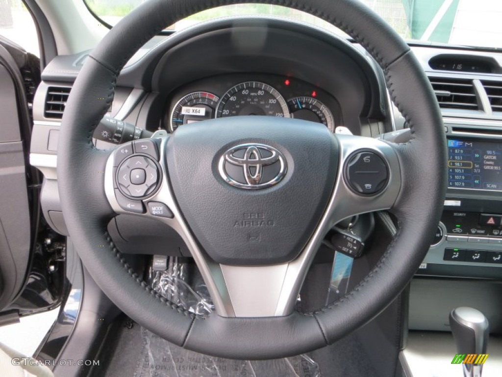2013 Camry SE - Attitude Black Metallic / Black photo #29