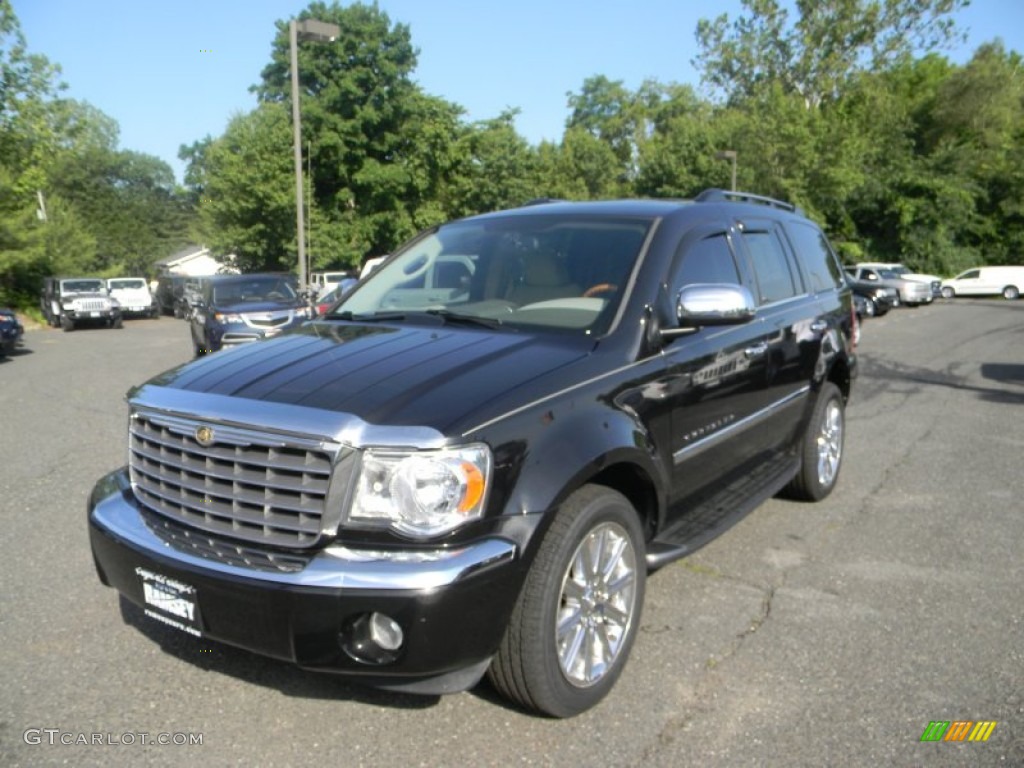 2007 Aspen Limited HEMI - Brilliant Black Crystal Pearl / Dark Khaki/Light Graystone photo #1