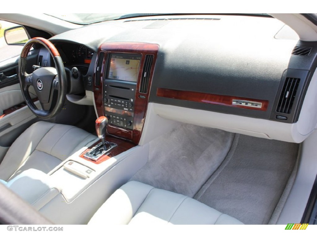 2006 STS 4 V6 AWD - Stealth Gray / Light Gray photo #9
