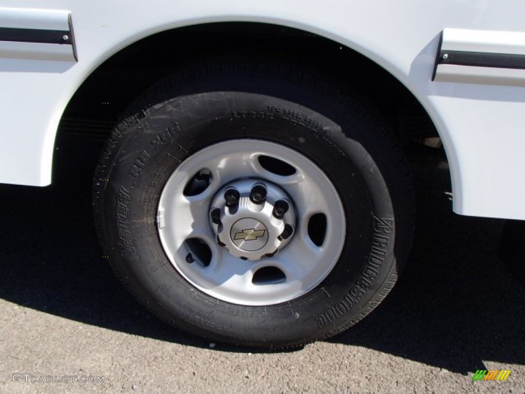 2013 Chevrolet Express Cutaway 3500 Utility Van Wheel Photo #82485521