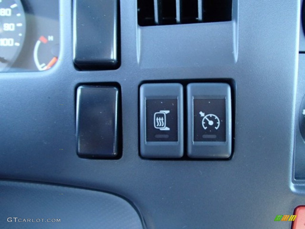 2013 Isuzu N Series Truck NPR Controls Photo #82487464