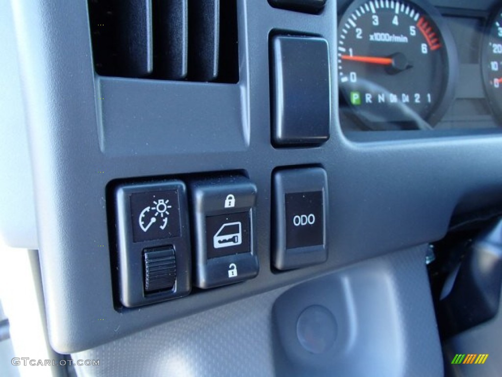 2013 Isuzu N Series Truck NPR Controls Photos