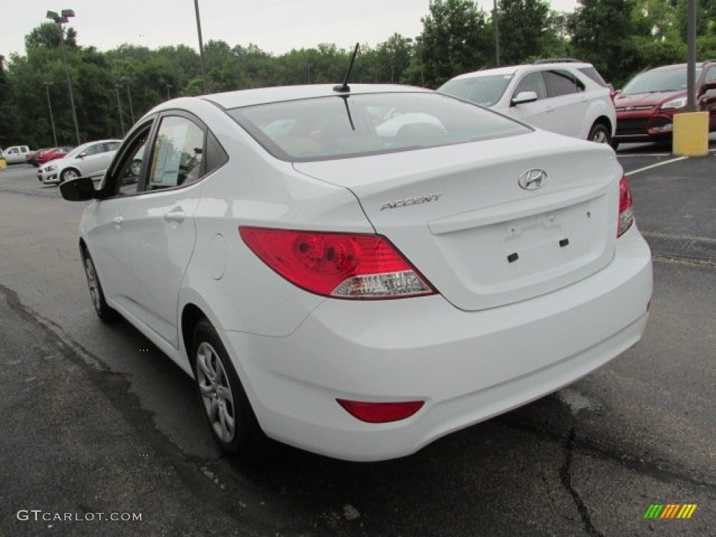 2012 Accent GLS 4 Door - Century White / Beige photo #6
