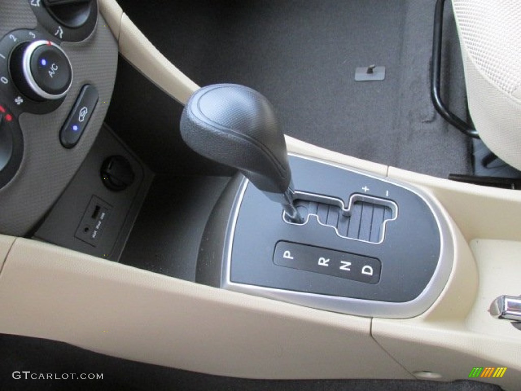 2012 Accent GLS 4 Door - Century White / Beige photo #15