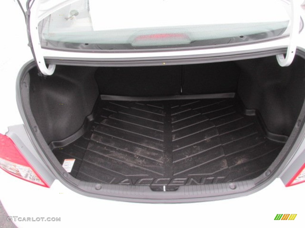 2012 Accent GLS 4 Door - Century White / Beige photo #21