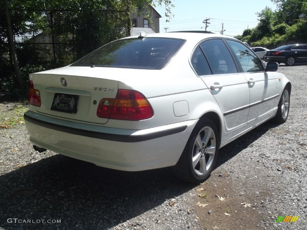 2004 3 Series 330xi Sedan - Alpine White / Grey photo #4