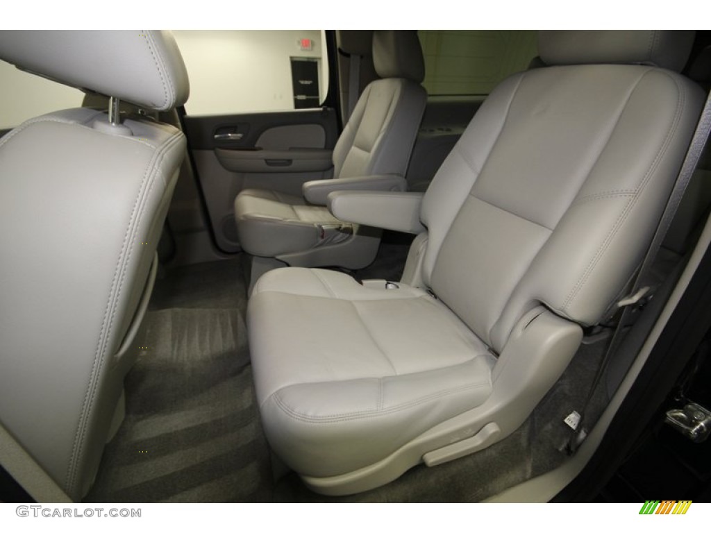 2011 GMC Yukon XL 2500 SLT Rear Seat Photo #82492311