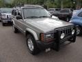 Silverstone Metallic 2000 Jeep Cherokee Sport 4x4