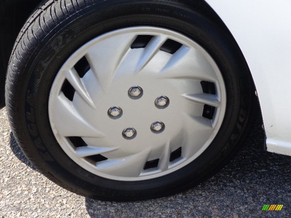 2004 Honda Civic LX Sedan Wheel Photos