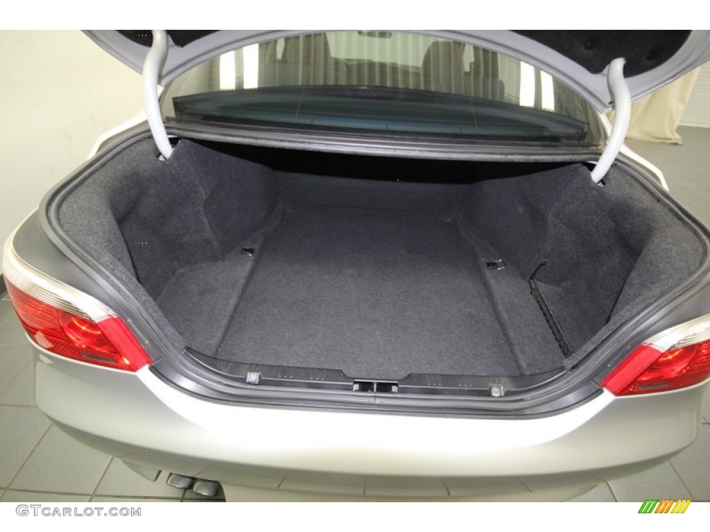 2007 BMW 5 Series 530i Sedan Trunk Photo #82497017
