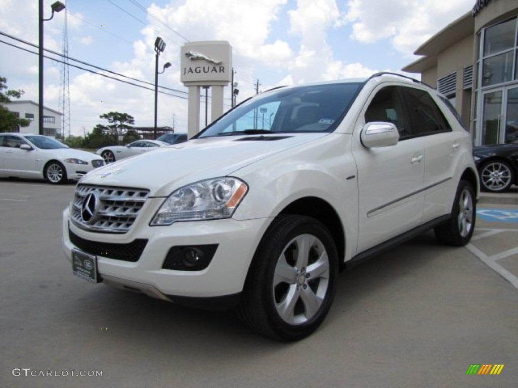 2009 ML 320 BlueTec 4Matic - Arctic White / Cashmere photo #5