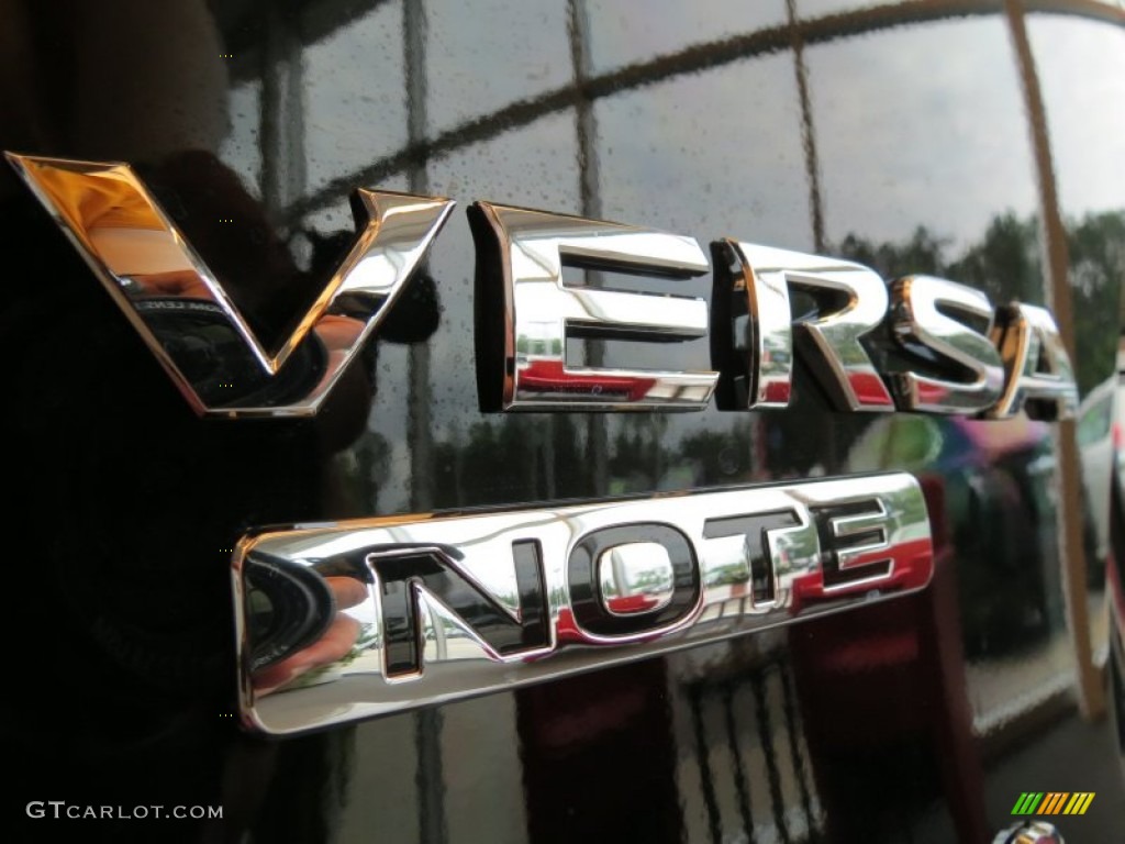 2014 Nissan Versa Note SV Marks and Logos Photos