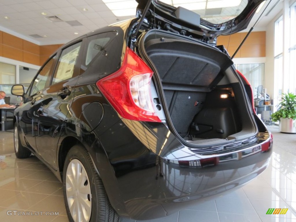 2014 Nissan Versa Note SV Trunk Photo #82498049