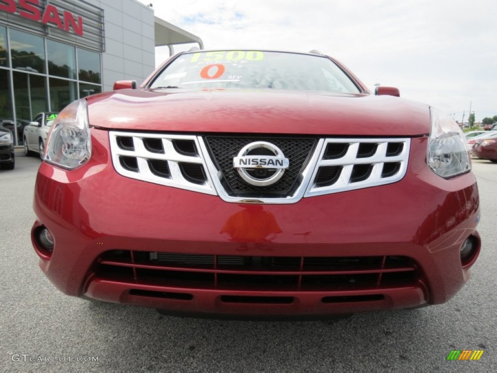 2013 Rogue SV - Cayenne Red / Gray photo #8