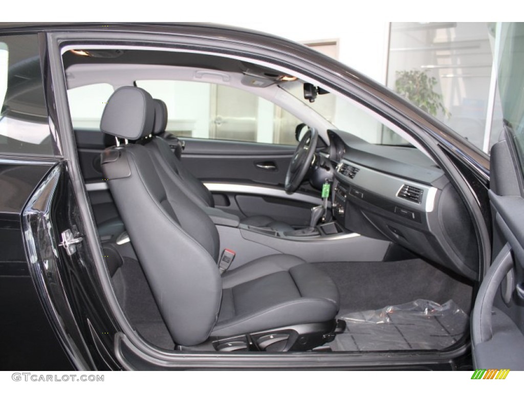 2010 3 Series 328i Coupe - Jet Black / Black photo #18