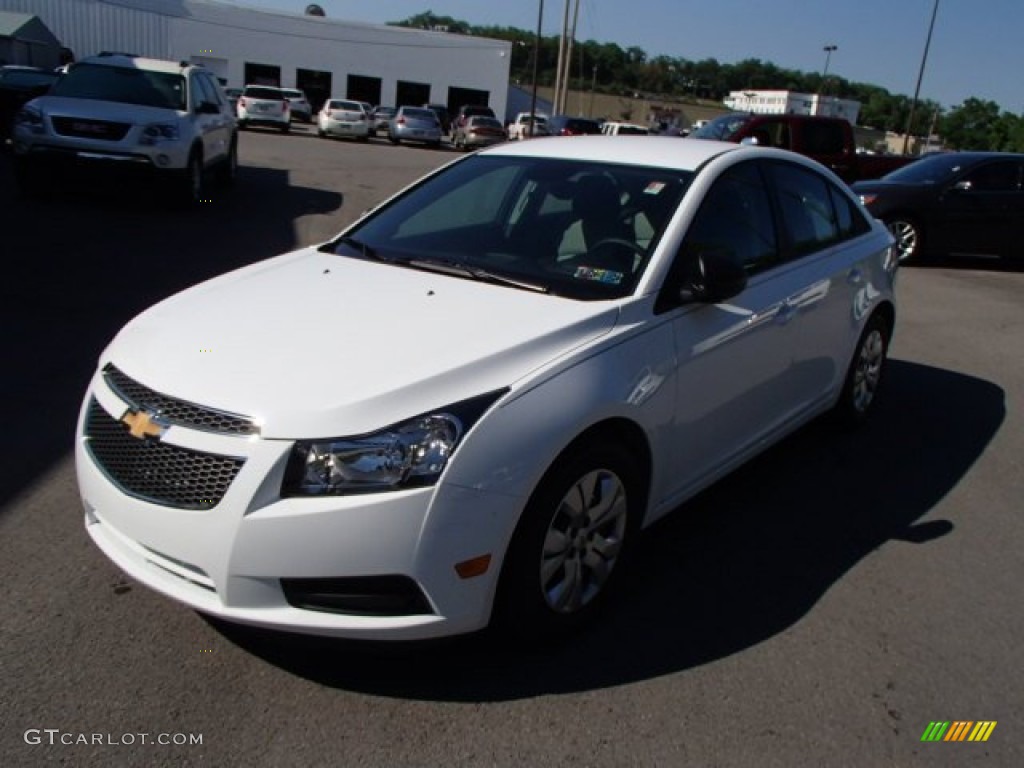 2013 Cruze LS - Summit White / Jet Black/Medium Titanium photo #4