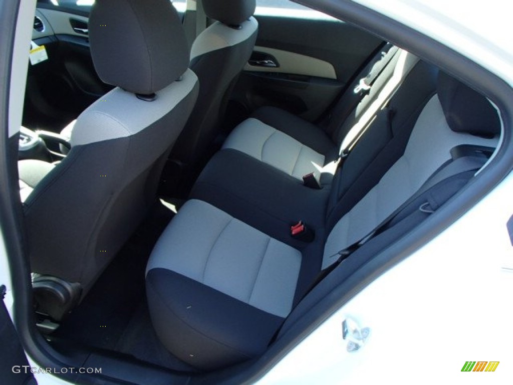 2013 Cruze LS - Summit White / Jet Black/Medium Titanium photo #13