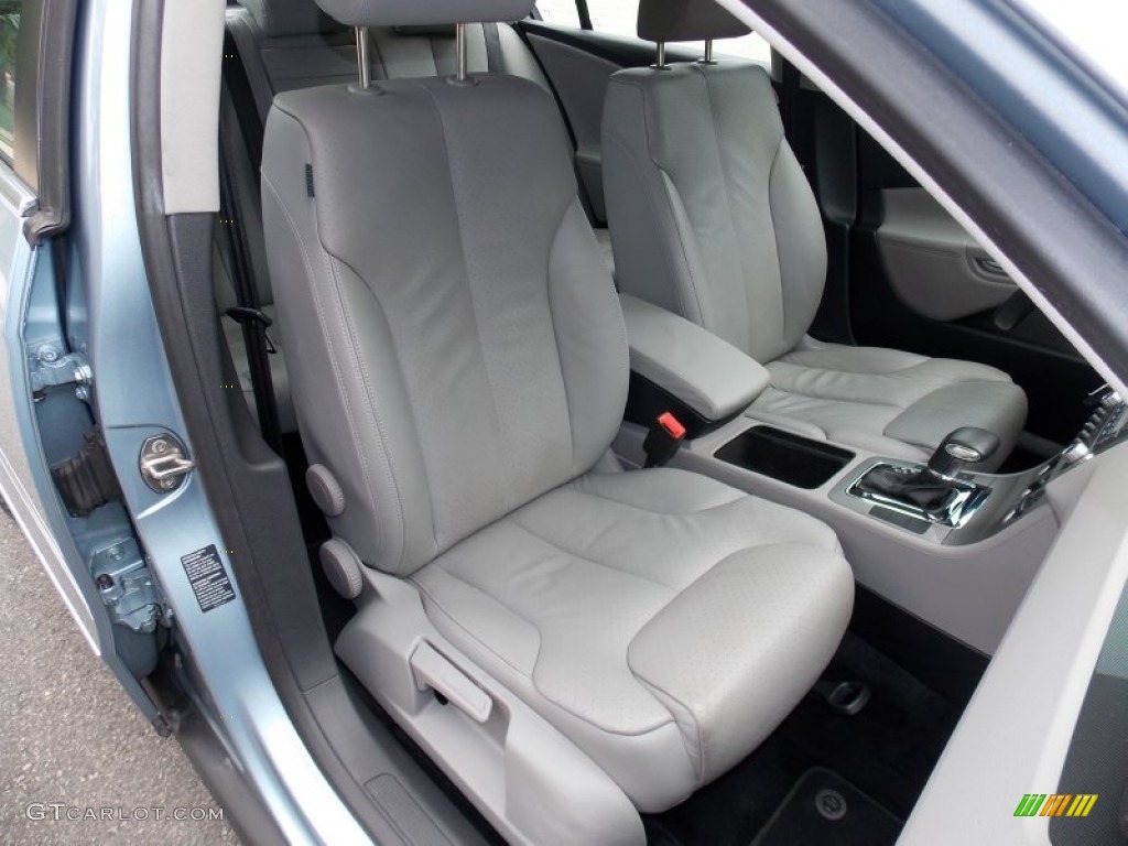 2006 Volkswagen Passat 2.0T Sedan Front Seat Photo #82504273