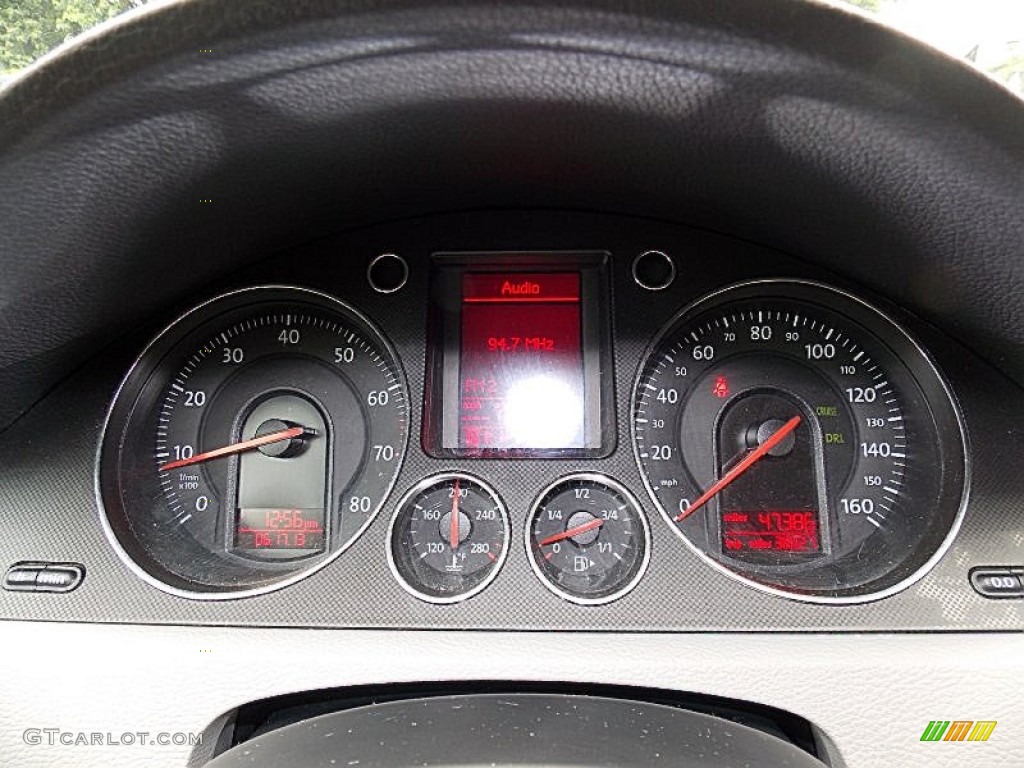 2006 Volkswagen Passat 2.0T Sedan Gauges Photo #82504457