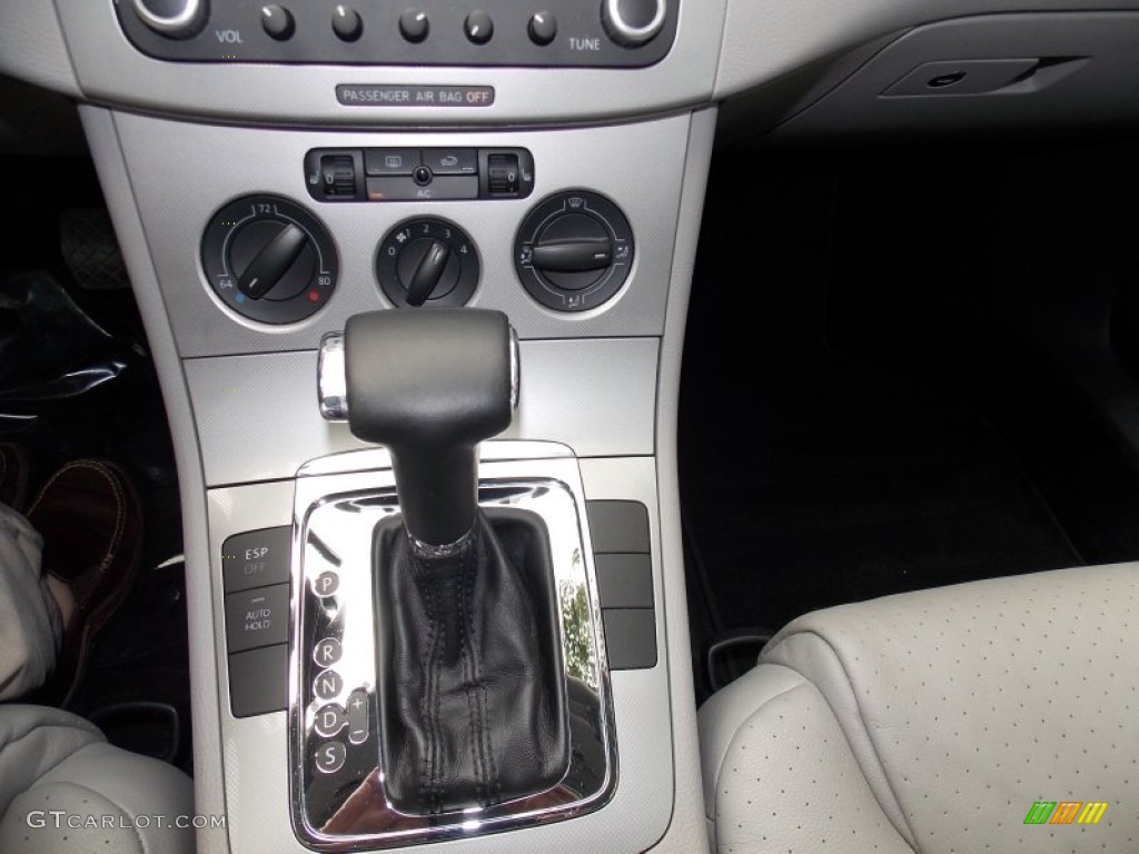2006 Volkswagen Passat 2.0T Sedan 6 Speed Tiptronic Automatic Transmission Photo #82504511