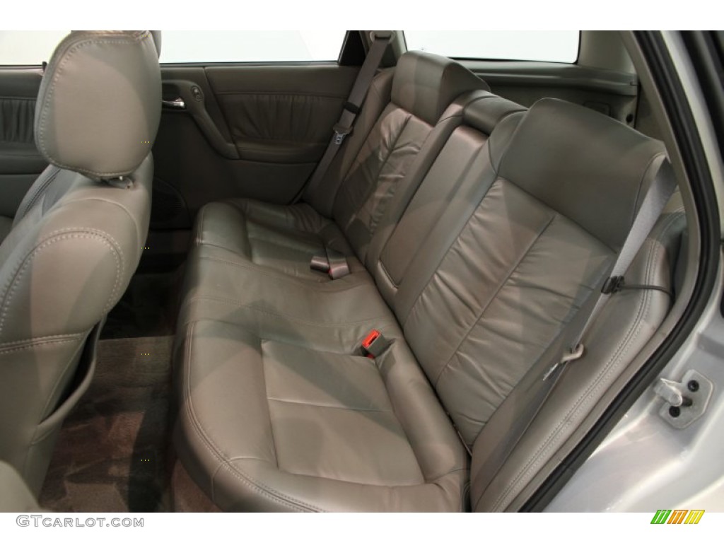 2000 Saturn L Series LW2 Wagon Rear Seat Photos