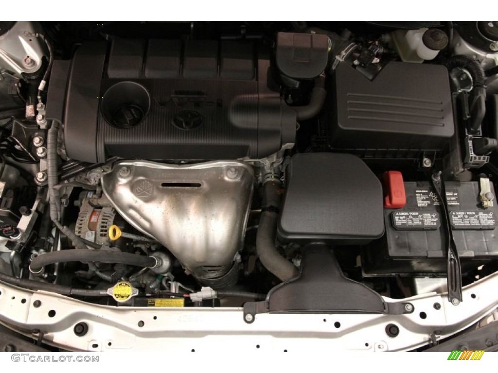2011 Toyota Camry XLE Engine Photos