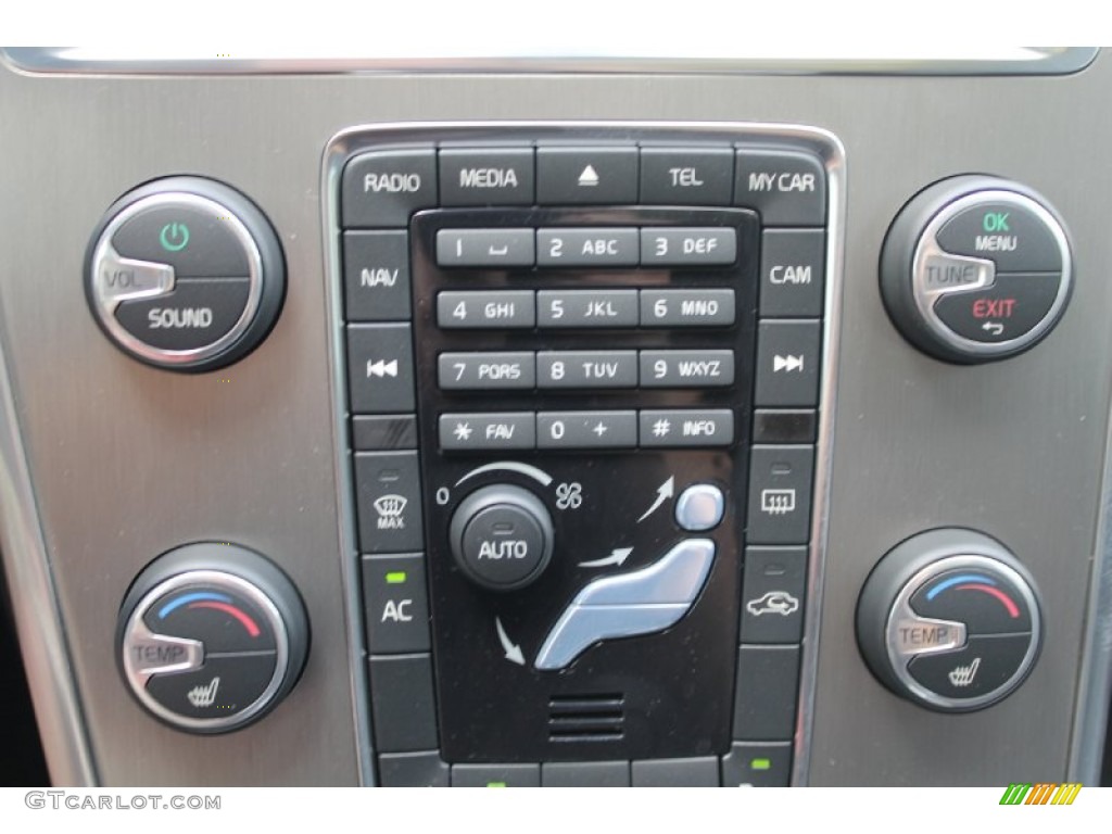 2013 Volvo XC60 3.2 Controls Photo #82507202