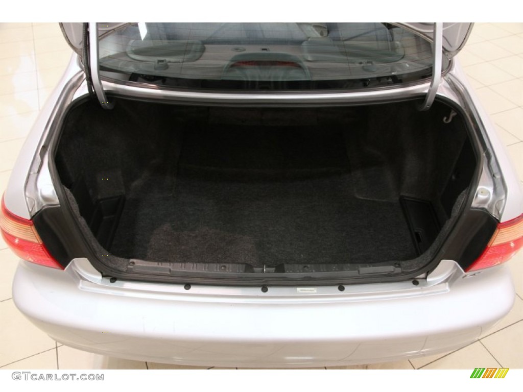 2000 Honda Accord LX Sedan Trunk Photos