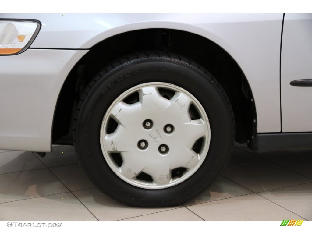 2000 Honda Accord LX Sedan Wheel Photo #82507593