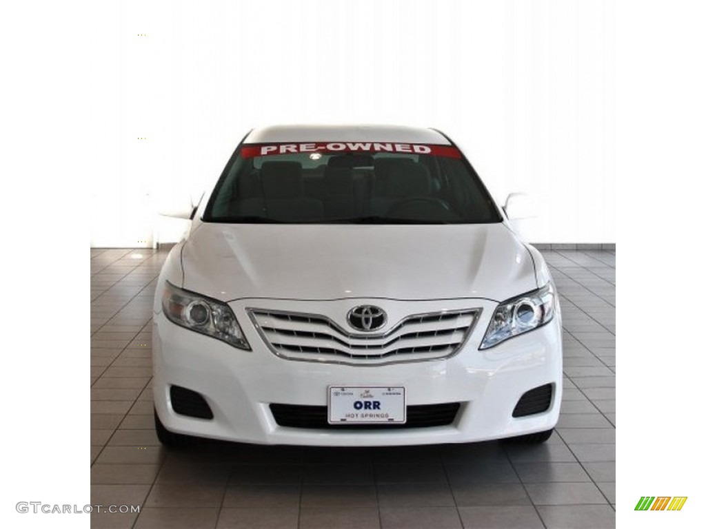 2010 Camry LE - Super White / Ash Gray photo #3