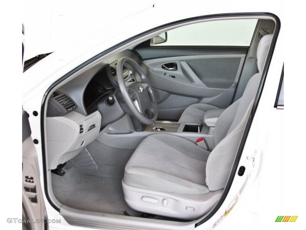 2010 Camry LE - Super White / Ash Gray photo #9