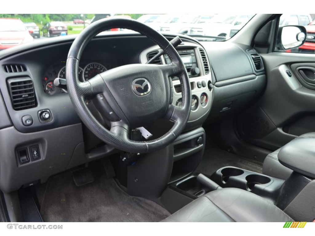 2004 Mazda Tribute ES V6 Black Dashboard Photo #82508924
