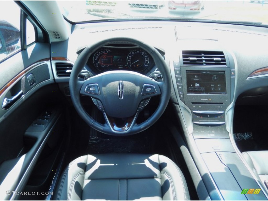 2013 Lincoln MKZ 3.7L V6 FWD Charcoal Black Dashboard Photo #82509658