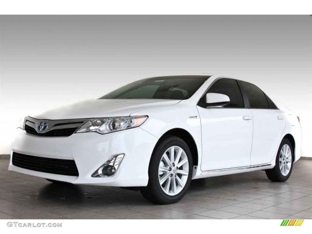 2013 Camry Hybrid XLE - Super White / Light Gray photo #1