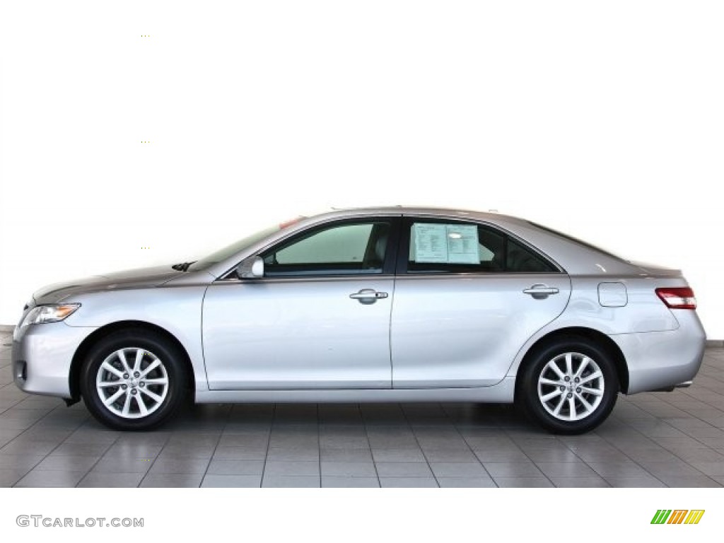 Classic Silver Metallic 2011 Toyota Camry XLE V6 Exterior Photo #82511726