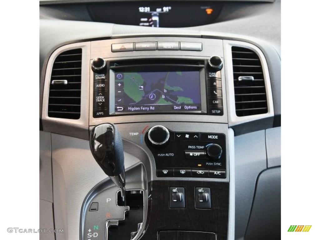 2013 Toyota Venza XLE Controls Photo #82511879