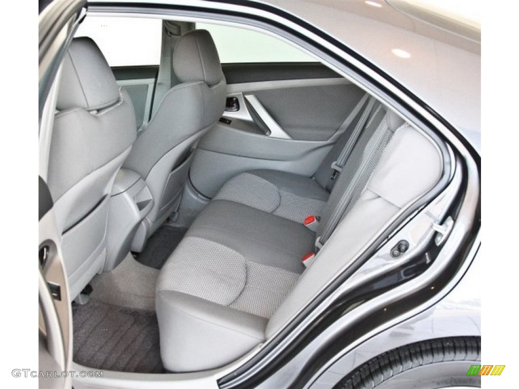 2010 Toyota Camry SE V6 Rear Seat Photos