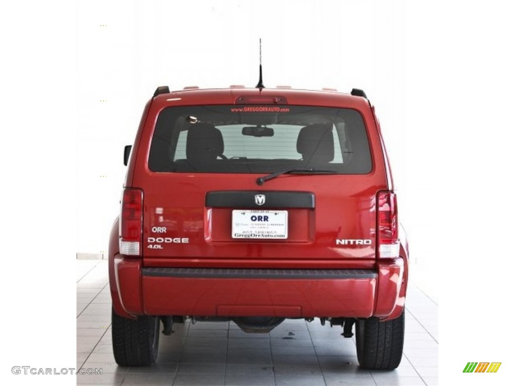 2011 Nitro Heat 4.0 4x4 - Redline 2-Coat Pearl / Dark Slate Gray photo #4