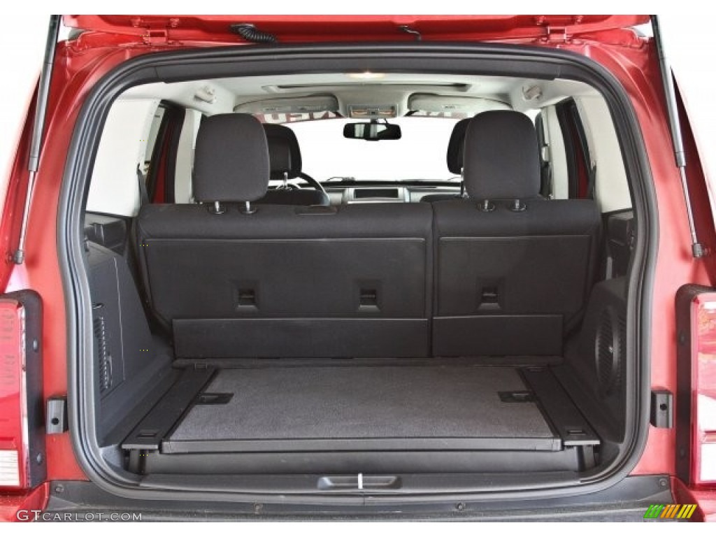 2011 Dodge Nitro Heat 4.0 4x4 Trunk Photos