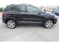 Deep Black Metallic - Tiguan SEL Photo No. 9